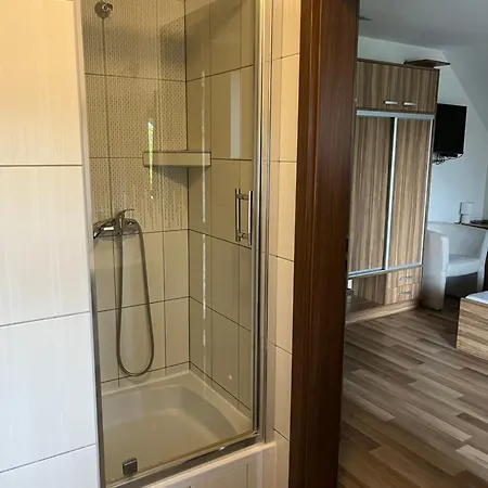 Klemensowka 크리니차 즈드로이